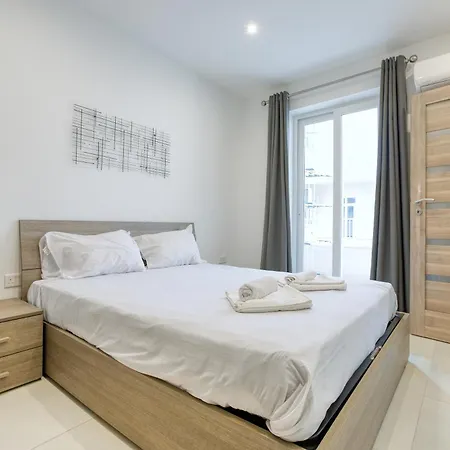 Apartament Sea View Penthouse With Stunning Marina View In *