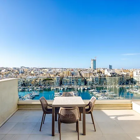 Sea View Penthouse With Stunning Marina View In *