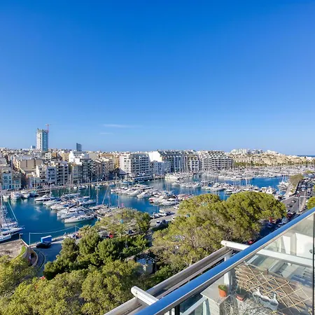 Sea View Penthouse With Stunning Marina View In Pietà
